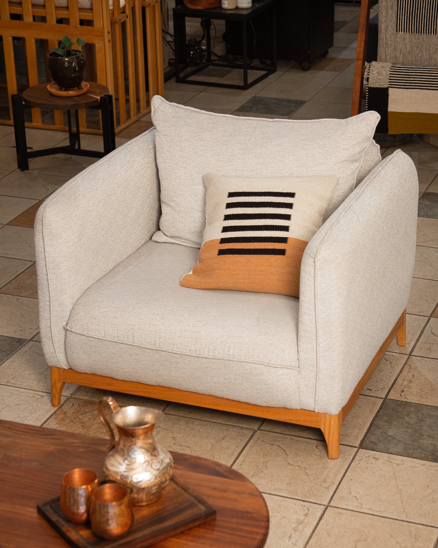 Encino Single Sofa