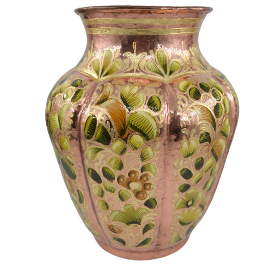 Scalloped Vase 