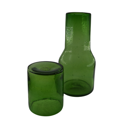 Botella con Vaso Verde