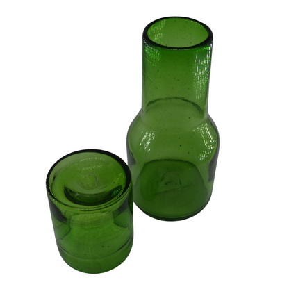 Botella con Vaso Verde